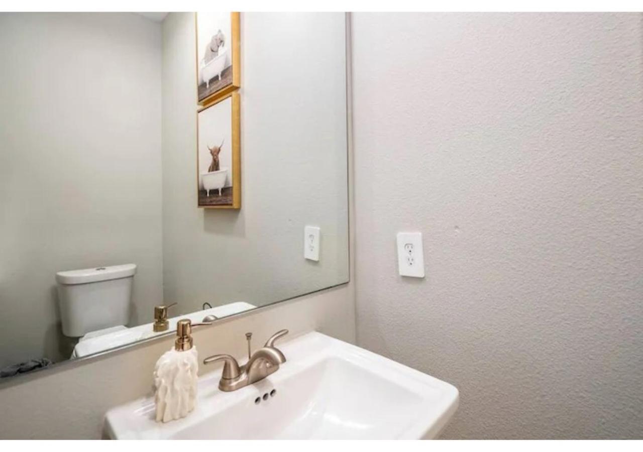 Spacious 3 Bed House Near Md Anderson With Free Parking & Wi-Fi ヒューストン エクステリア 写真
